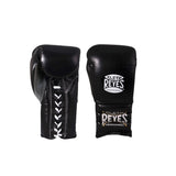 Cleto Reyes Lace Up Sparring Gloves - Lace Closure Detail